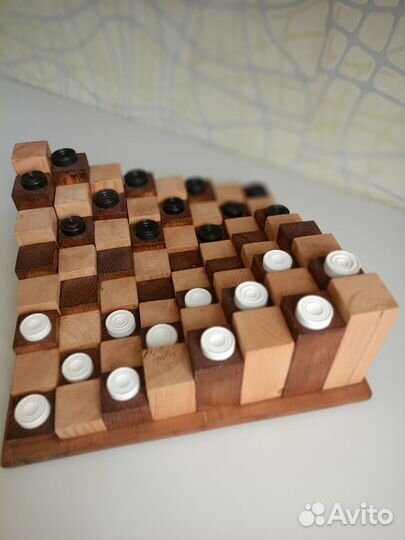 Шахматная доска ручной работы