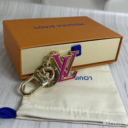 Брелок louis vuitton значок
