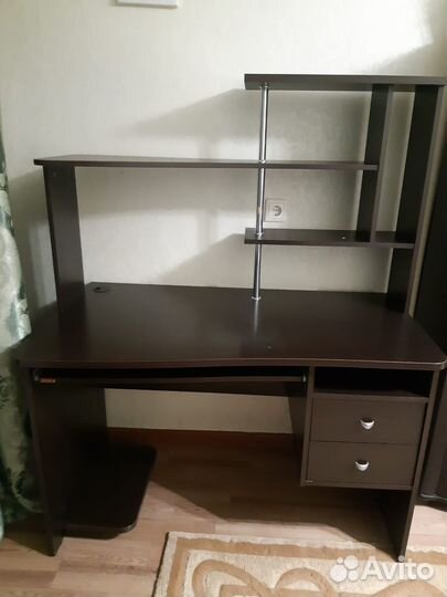 Компьютерный стол