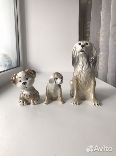 Статуэтки фарфоровые собака и щенки офз