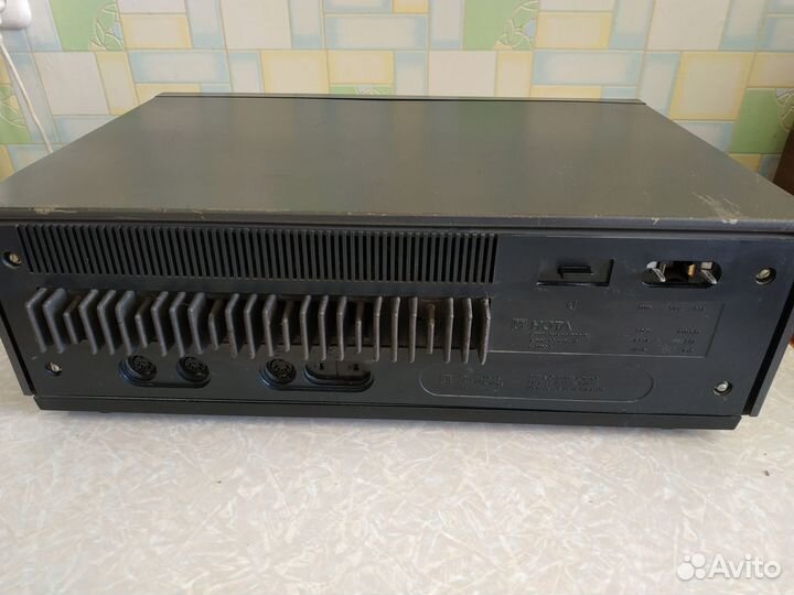 Магнитофон ''Нота М-220С-1'' СССР 1991г