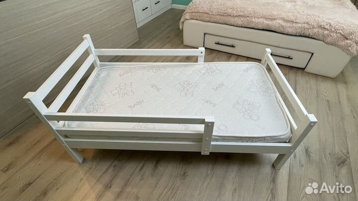 Детская кровать от 3 лет с матрасом бу