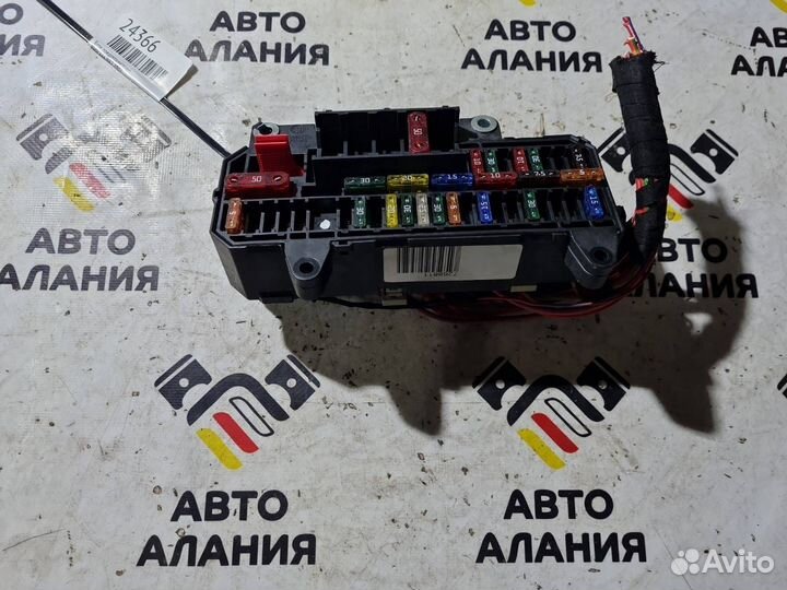Блок предохранителей Bmw E66 N62 2002