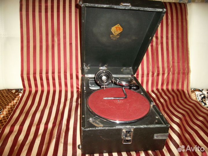 Патифон Ленинградского завода