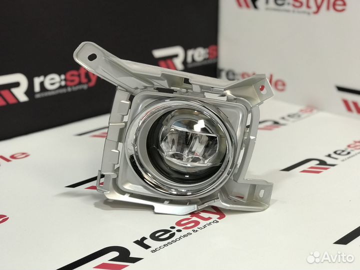 Туманки Toyota Land Cruiser 200 S596