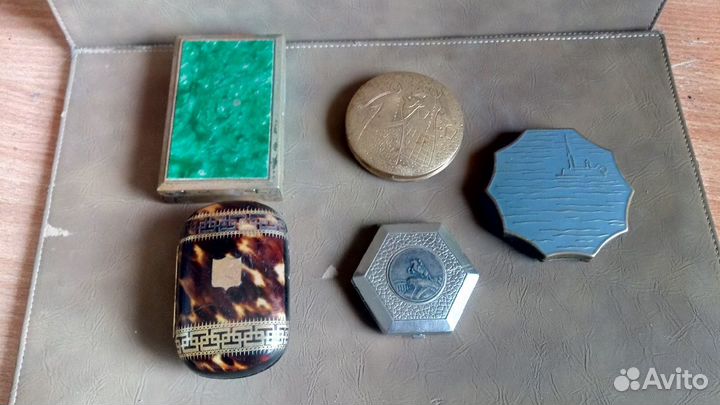 Пудреница мушка шкатулка