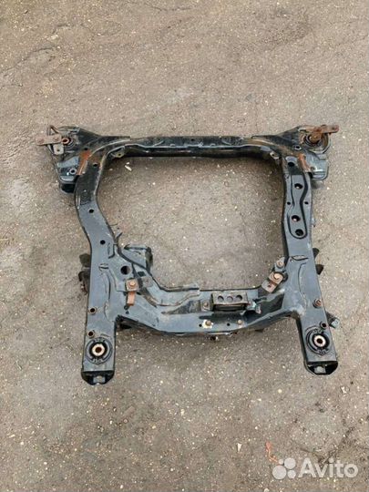 Балка подвески передняя (подрамник) HondaAccord 72