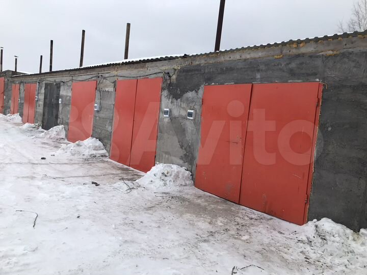 Гараж, > 30 м²