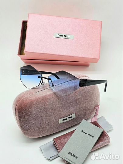 Солнцезащитные очки miu miu