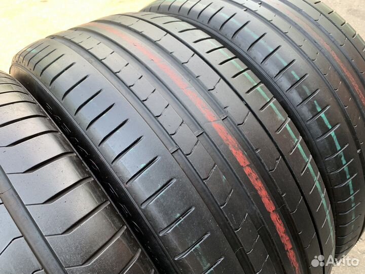 Pirelli P Zero PZ4 275/35 R20 и 245/40 R20