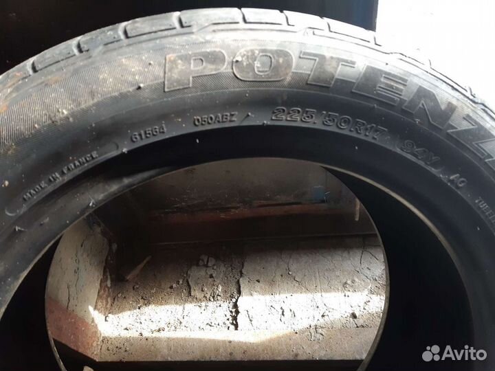 Bridgestone Potenza RE050A 225/50 R17