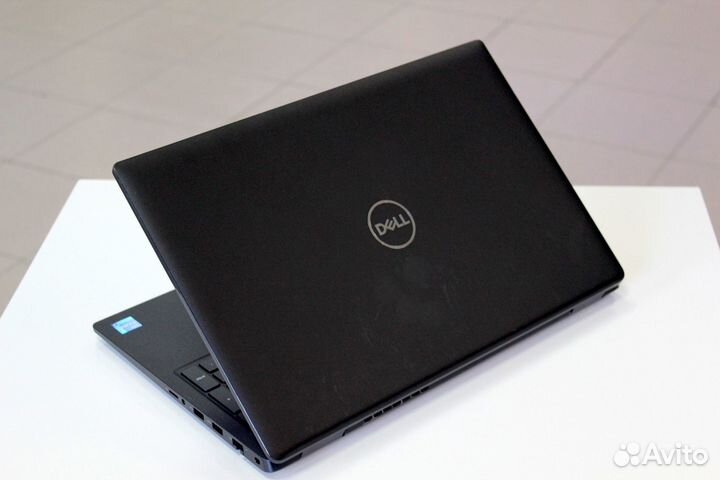 Ноутбук мощный Dell intel Core i7 / 16Gb / SSD512G