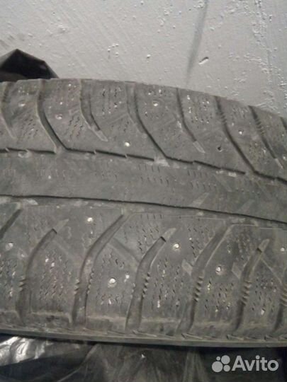 Bridgestone Ice Cruiser 7000 225/65 R17