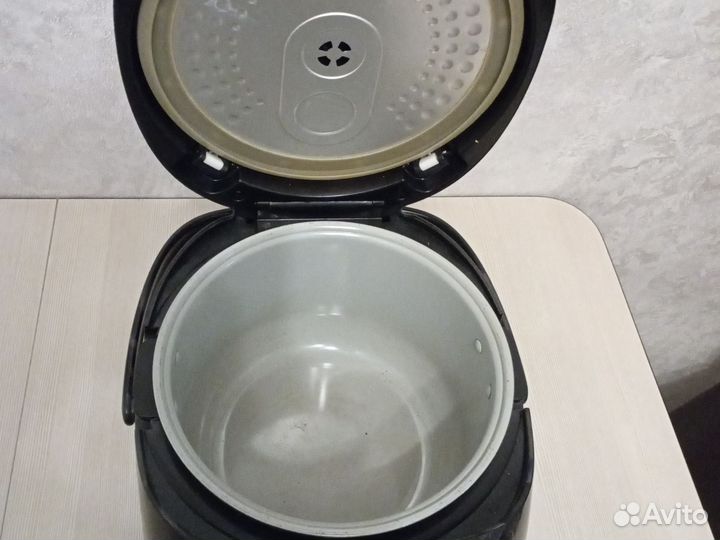 Мультиварка polaris pmc 0517ad