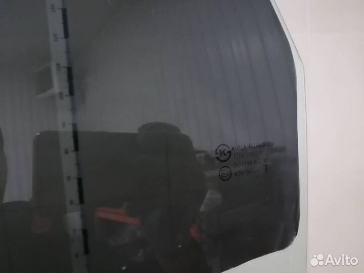 Стекло двери задней левой Hyundai Solaris 2010-2017