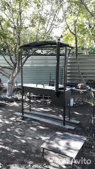 Мангал с крышей