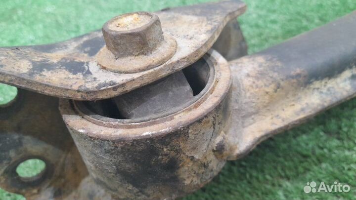 Рычаг задний левый Toyota Rav4 A40 2.0 diesel 2013