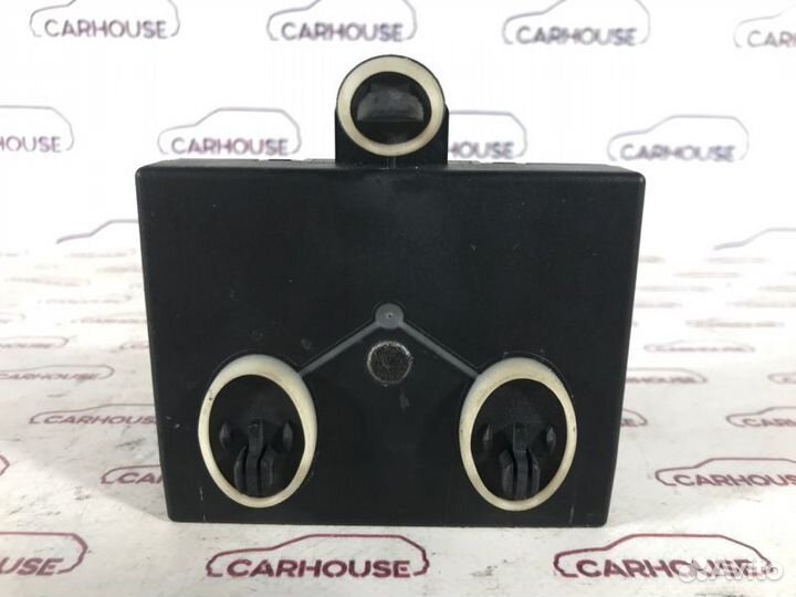 Блок управления дверьми передний левый Audi Q3