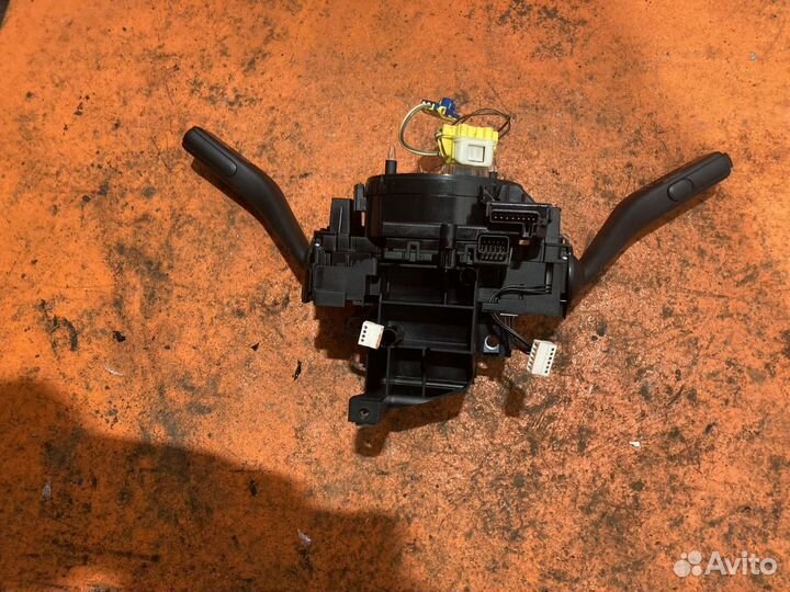 Переключатель подрулевой Volkswagen Passat B6