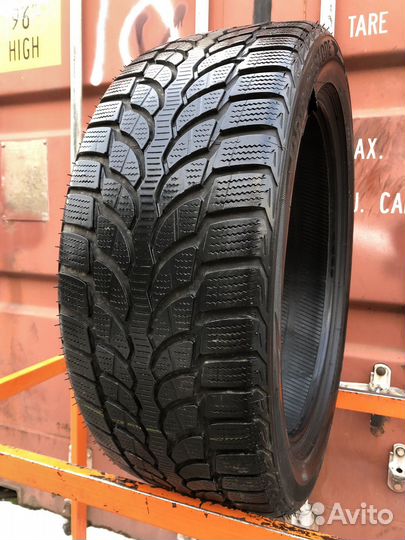 Bridgestone Blizzak LM-32 245/45 R19