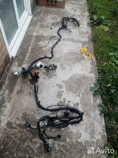 Проводка моторного отсека Jeep Grand Cherokee WK2