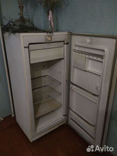 Холодильник 