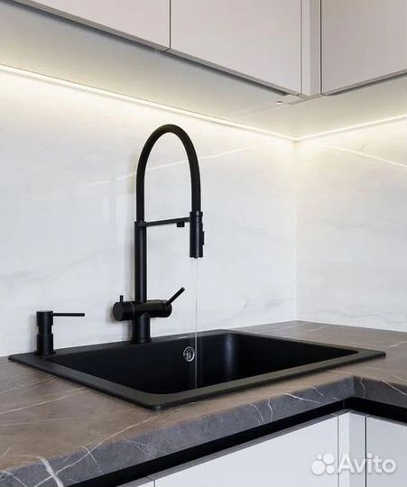 Кухонный гарнитур на заказ от фабрики