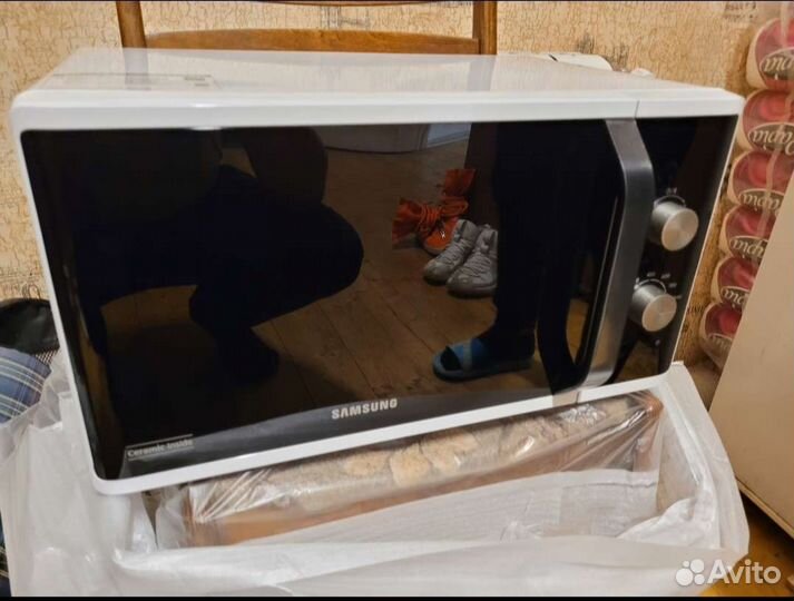 Микроволновая печь Samsung MS23K3614AW