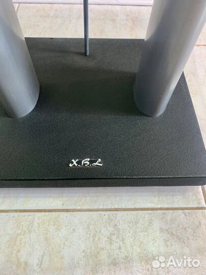 Стеклянная тумба стойка для аппаратуры X.B.L