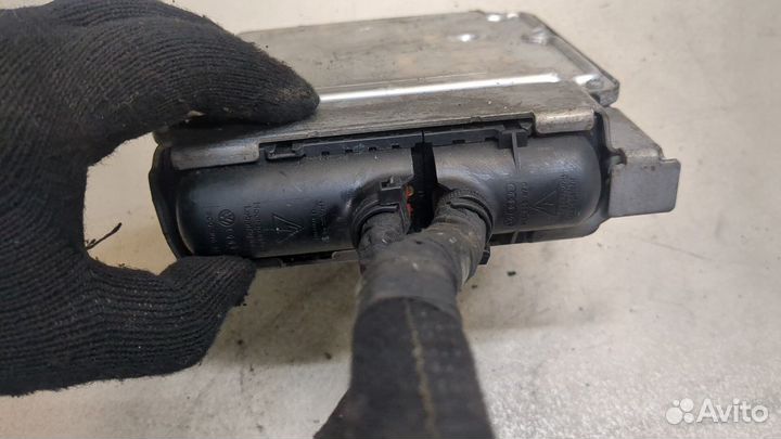 Блок управления двигателем Skoda Octavia (A5), 2010