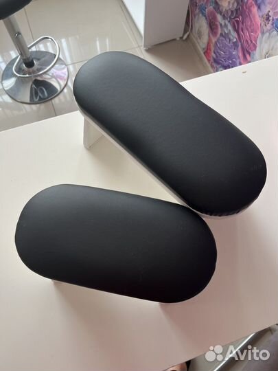 Подставка для рук маникюрная