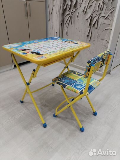 Детский столик и стульчик