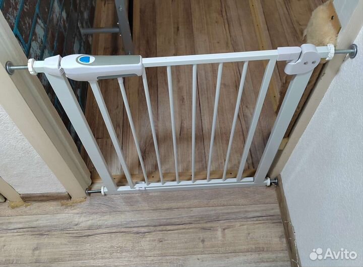 Ворота безопасности для детей и собак