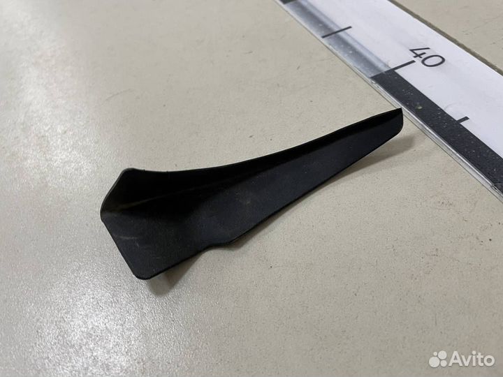 Накладка лобового стекла Skoda Rapid 2019