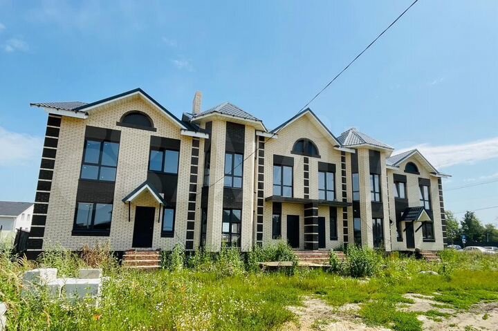 Таунхаус 120 м² на участке 1 сот.