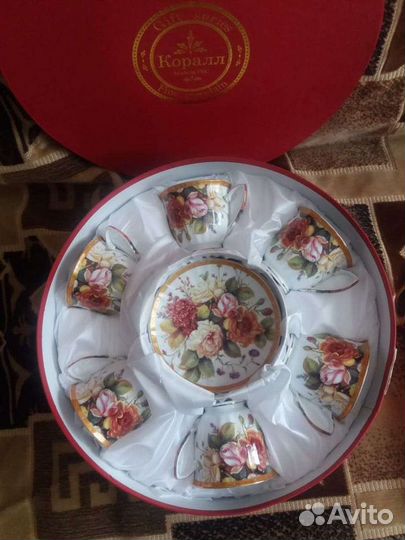 Сервиз чайный новый. фарфор. коралл