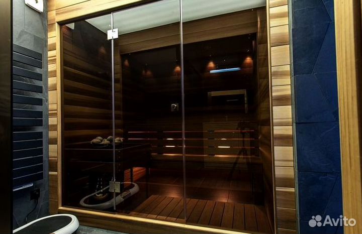 Стеклянная дверь для бани от производителя