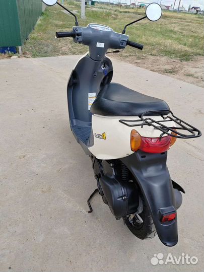 Скутер Suzuki lets4