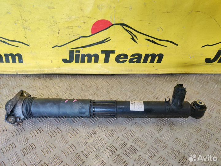 Амортизатор задний Volkswagen Passat Variant B8