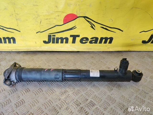 Амортизатор задний Volkswagen Passat Variant B8