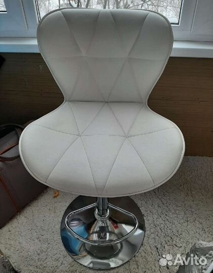 Офисное кресло