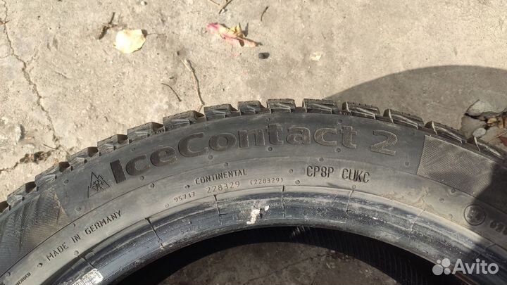 Continental IceContact 2 235/45 R17 97T