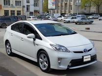 Toyota Prius 1.8 CVT, 2015, 195 000 км, с пробегом, цена 1 350 000 руб.