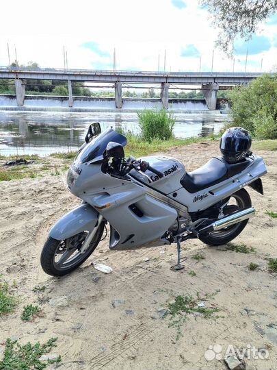 Kawasaki ZZR 250