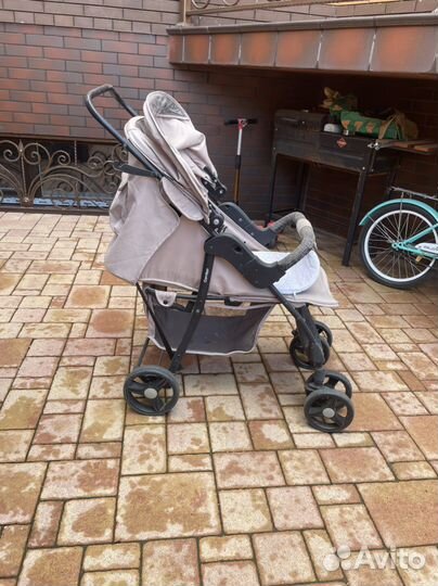 Прогулочная коляска