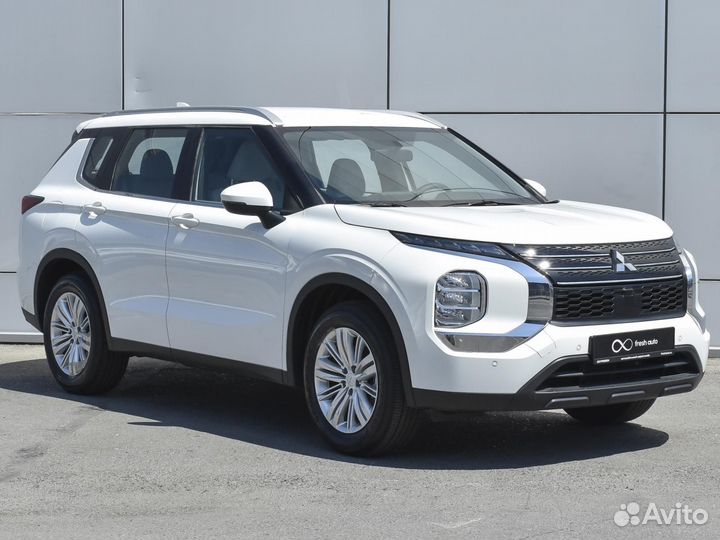 Mitsubishi Outlander 2.5 CVT, 2023, 71 км