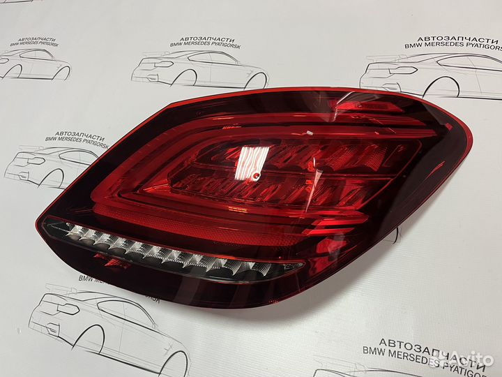 Правый задний фонарь Mercedes w205 рестайл новый