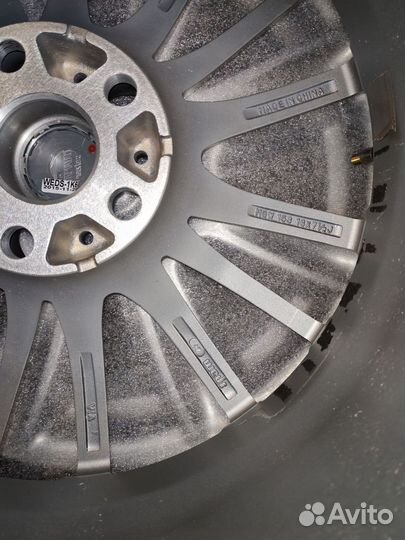 Диски 5x114,3 R18 7.5J Et42 Dia60.1 Weds Ravrion