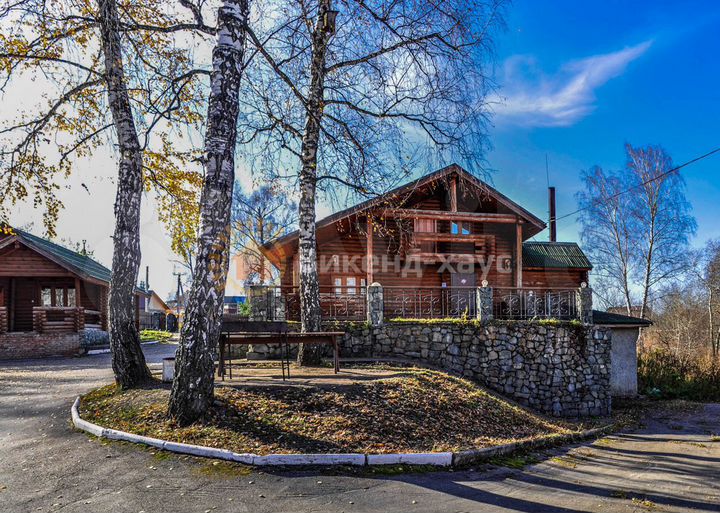 Коттедж 200 м² на участке 20 сот.