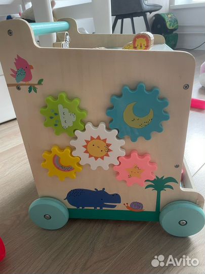 Развивающий центр, бизиборд, каталка